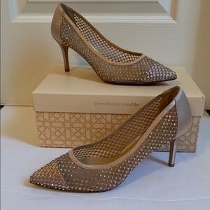 Badgley Mischka Jewel Floria Gold sequined Pumps heels size 8.5